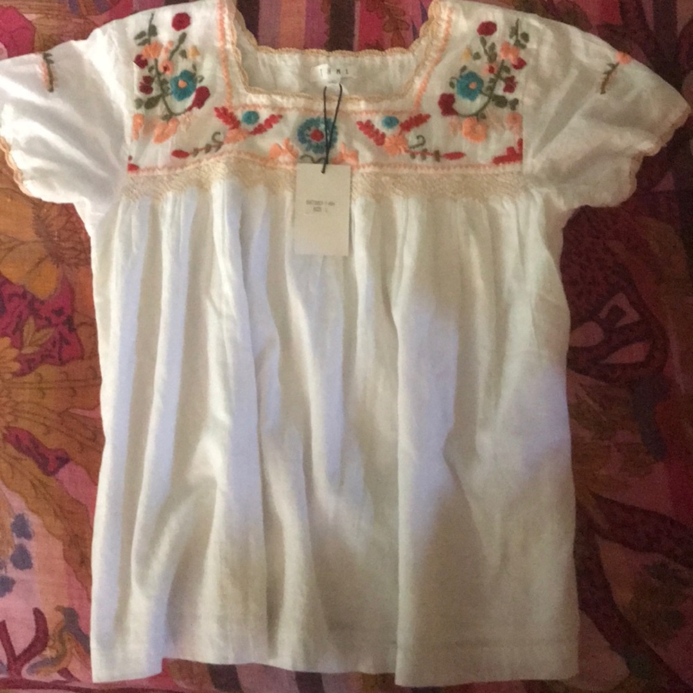 NWT THMlL Embroidered bohemian peasant  floral flirty blouse
